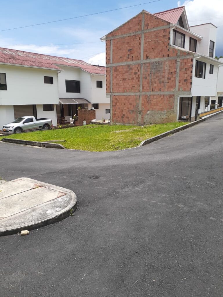 EN VENTA LOTE EN SILVANIA